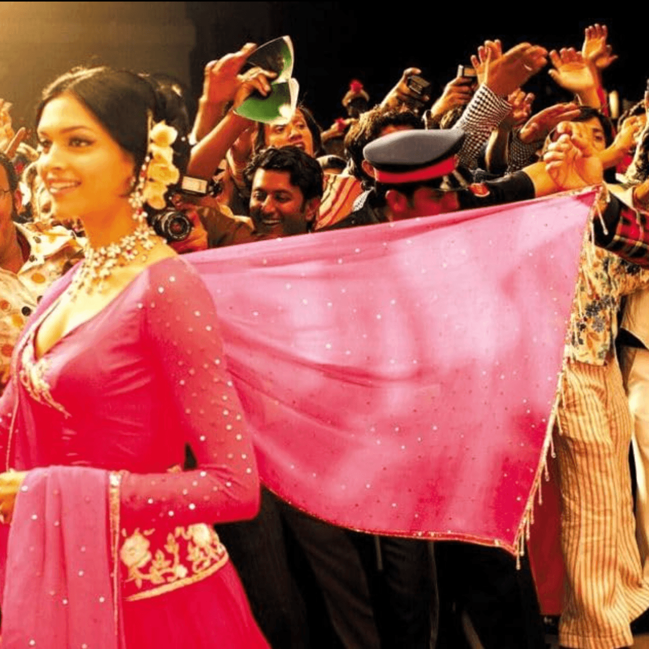 From bandhani to brocade, 51 dupattas that will transform your festive look